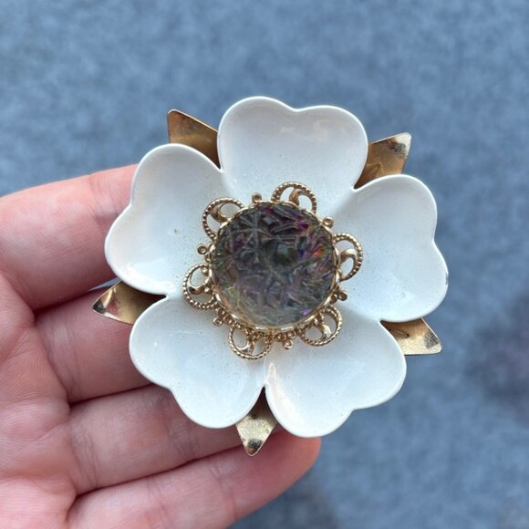 Sarah Coventry Jewelry - Sarah Coventry White Dogwood Enameled Metal Flower Watermelon Stone Brooch